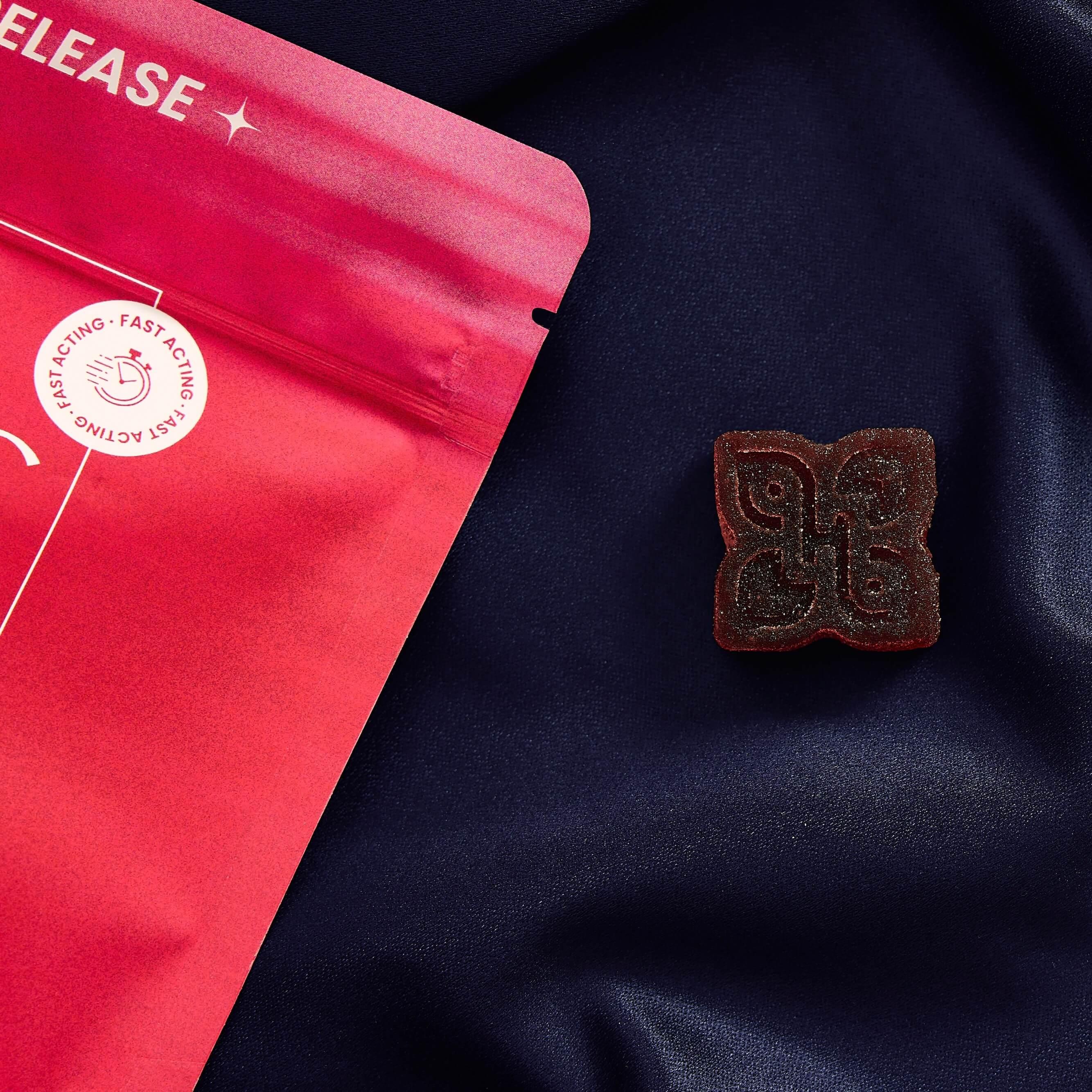 dark pink bag and female arousal gummy