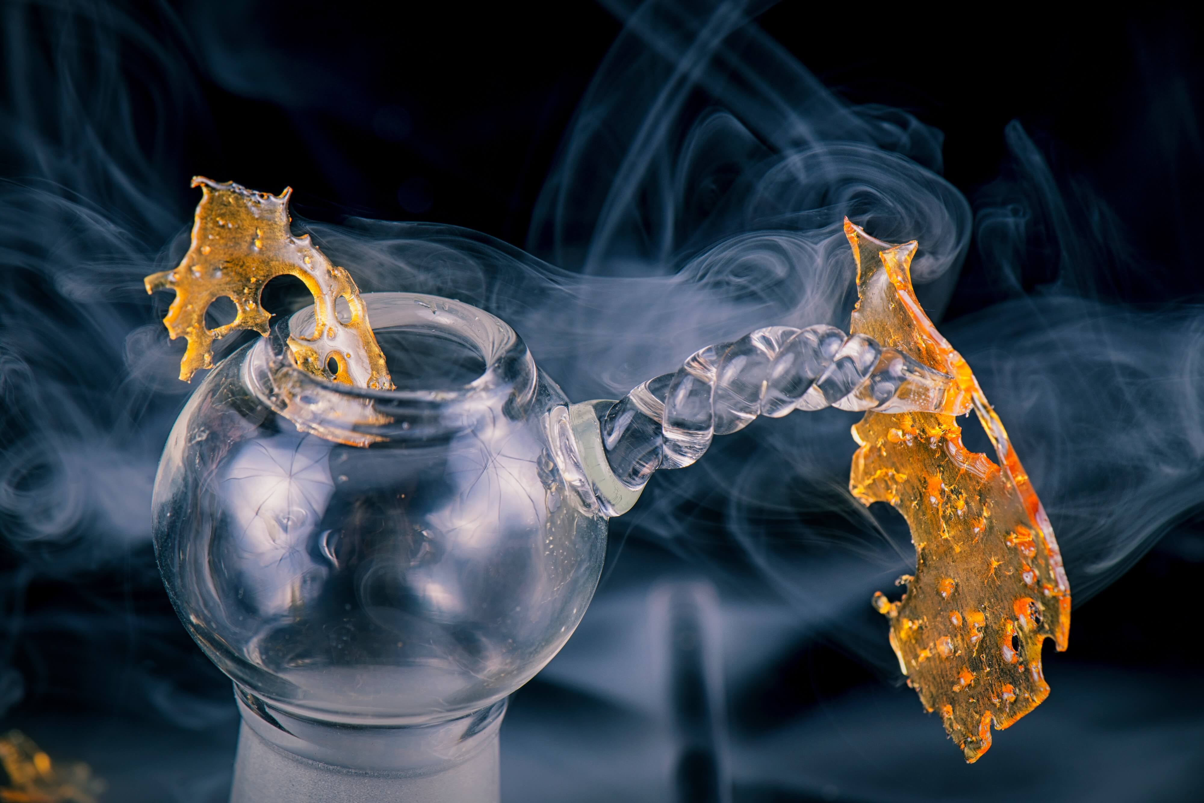 a glass rig with shatter