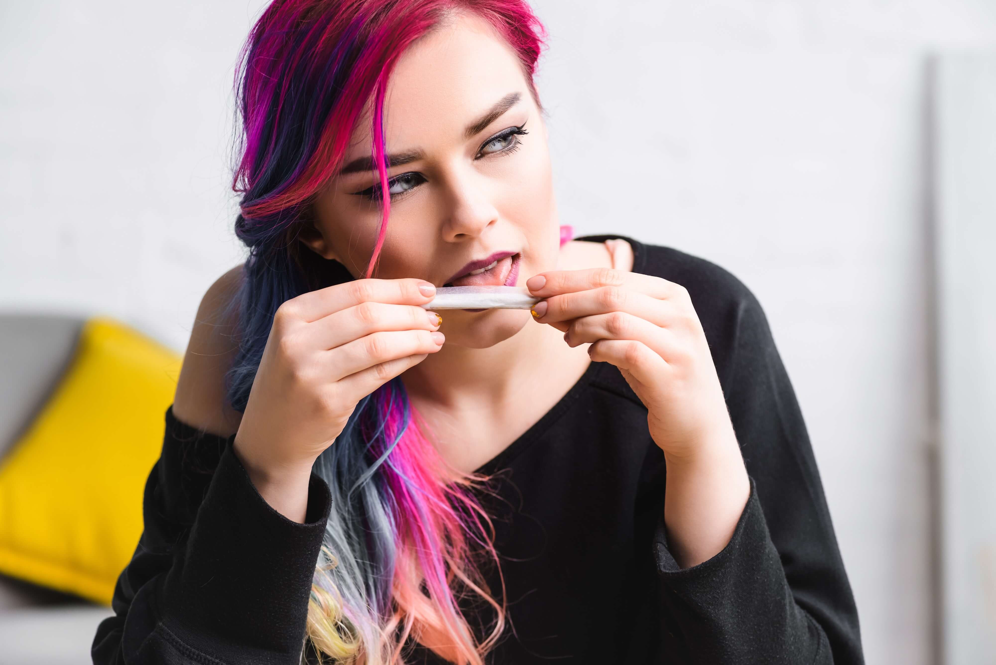 licking seal of cannabis joint