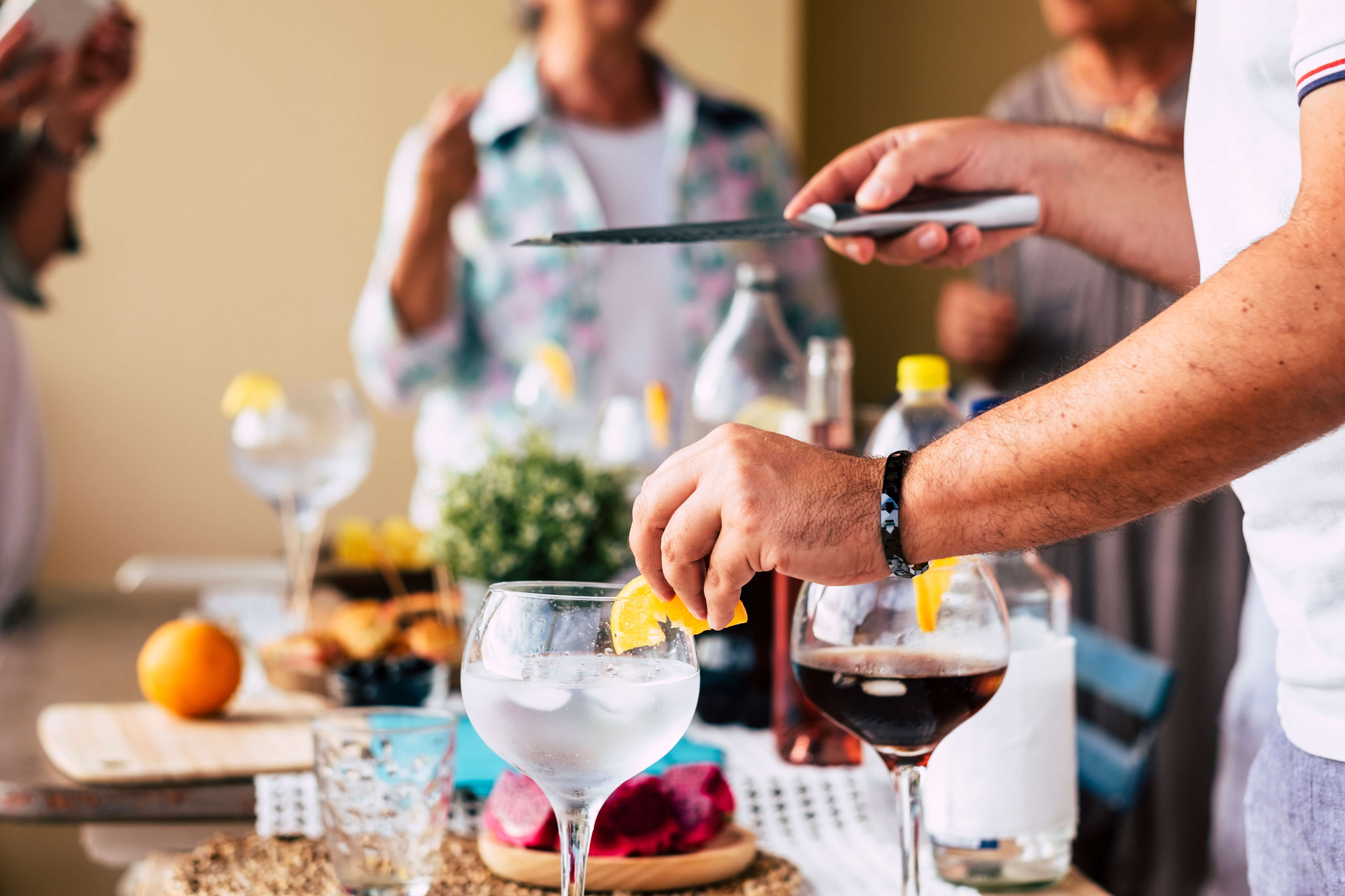 home mocktail bar: making drinks with no alcohol