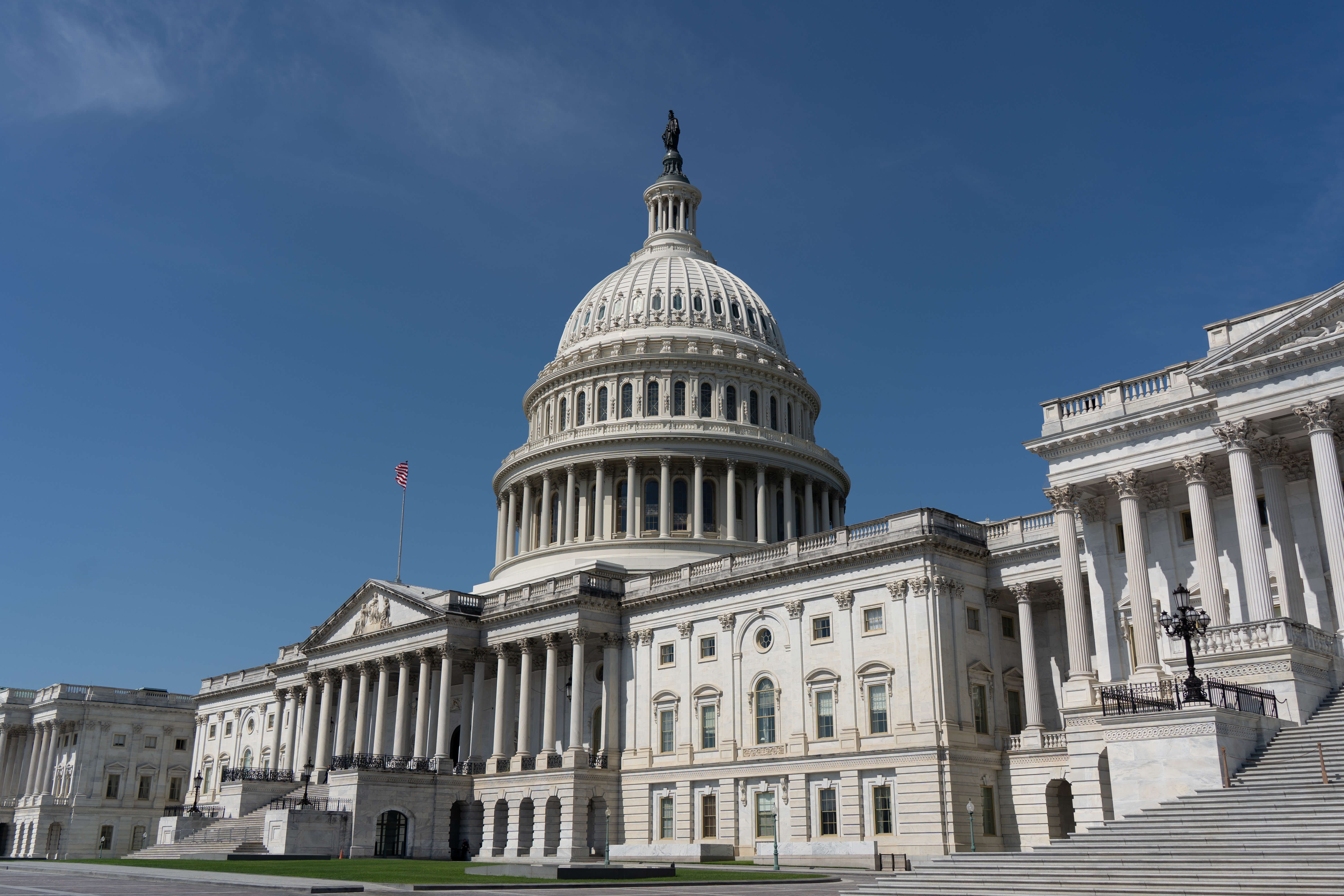 Federal Government Bans Hemp Derived THC: What Consumers Need to Know